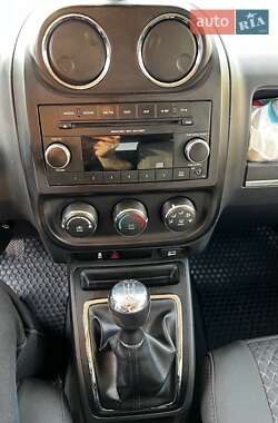 Внедорожник / Кроссовер Jeep Patriot 2011 в 
