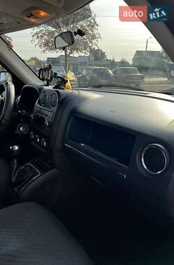 Внедорожник / Кроссовер Jeep Patriot 2011 в 