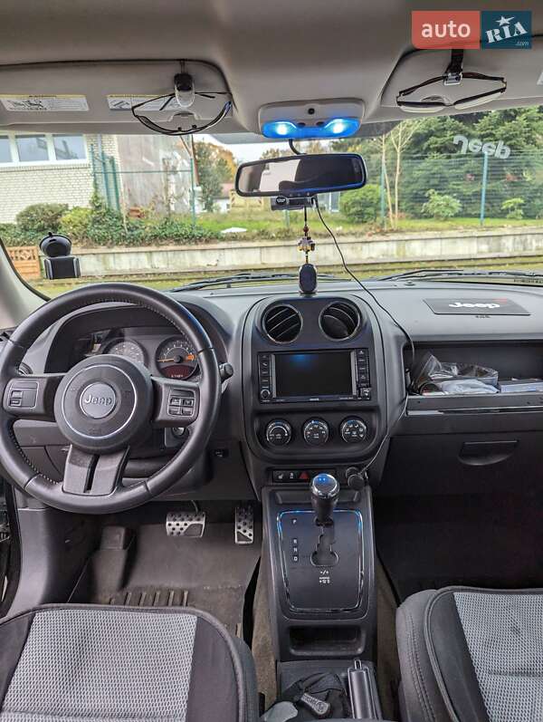 Позашляховик / Кросовер Jeep Patriot 2016 в Дніпрі