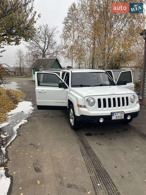 Позашляховик / Кросовер Jeep Patriot 2016 в Новоархангельську