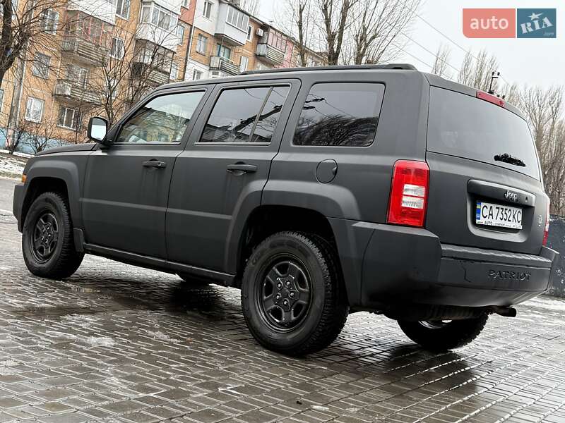 Позашляховик / Кросовер Jeep Patriot 2010 в Кам'янському