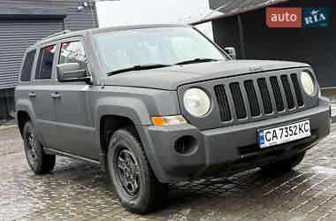 Позашляховик / Кросовер Jeep Patriot 2010 в Кам'янському