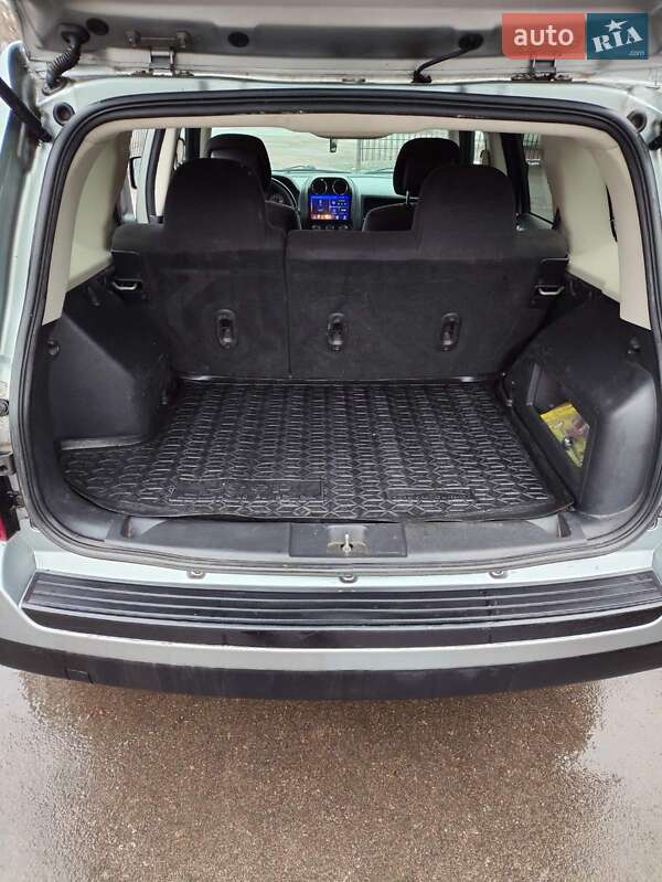 Позашляховик / Кросовер Jeep Patriot 2015 в Житомирі