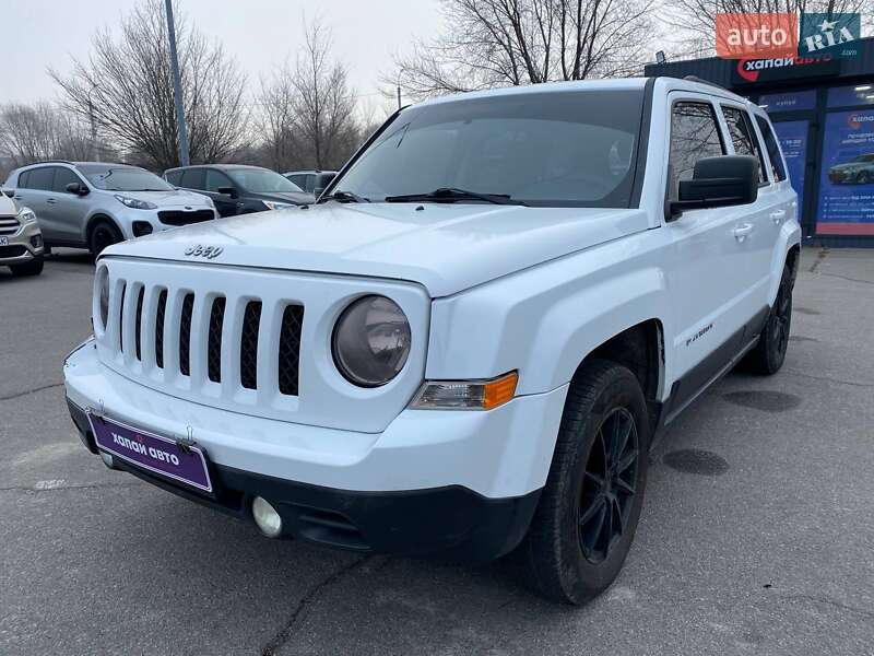 Внедорожник / Кроссовер Jeep Patriot 2014 в Днепре