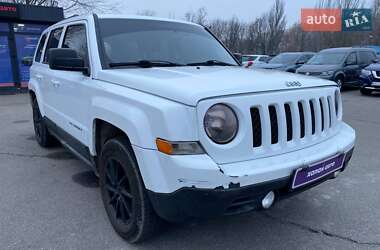 Внедорожник / Кроссовер Jeep Patriot 2014 в Днепре