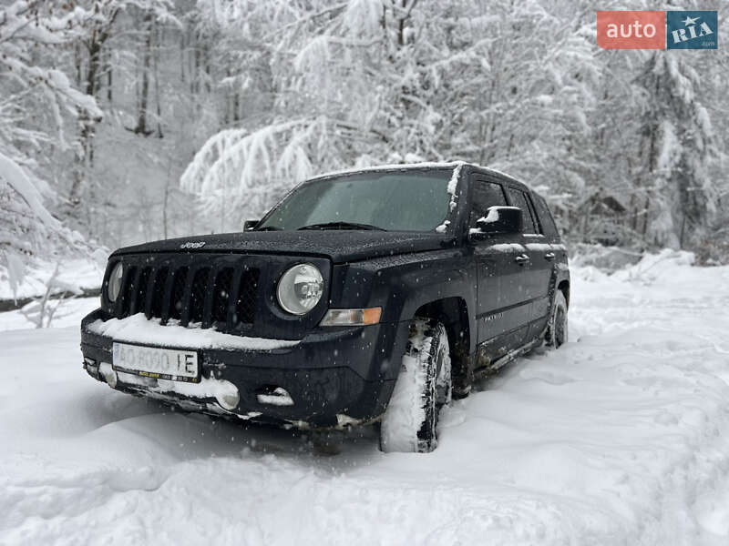 Внедорожник / Кроссовер Jeep Patriot 2015 в Ужгороде