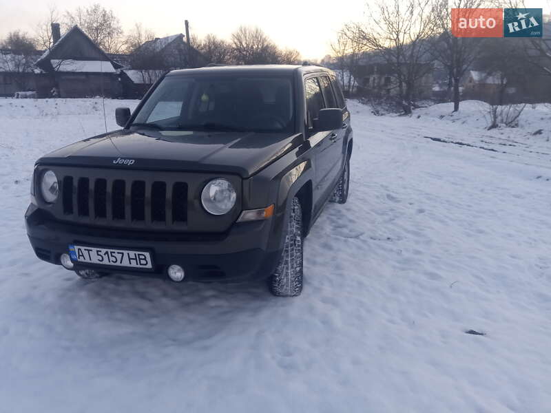Внедорожник / Кроссовер Jeep Patriot 2015 в Ужгороде