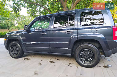 Внедорожник / Кроссовер Jeep Patriot 2015 в 