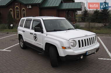 Внедорожник / Кроссовер Jeep Patriot 2015 в Киеве