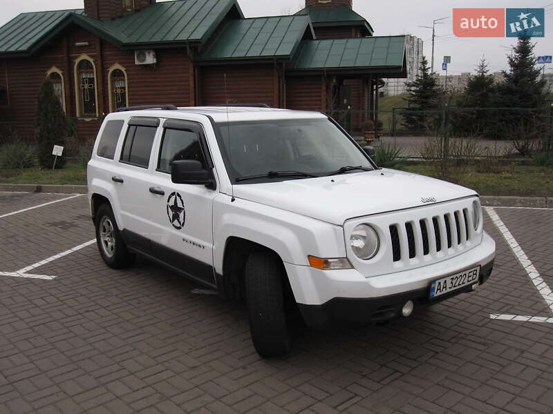 Позашляховик / Кросовер Jeep Patriot 2015 в Києві