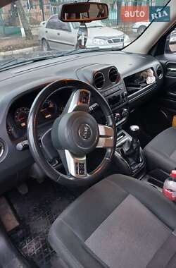 Внедорожник / Кроссовер Jeep Patriot 2013 в 