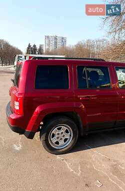 Позашляховик / Кросовер Jeep Patriot 2014 в Києві