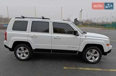 Внедорожник / Кроссовер Jeep Patriot 2014 в 