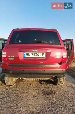 Позашляховик / Кросовер Jeep Patriot 2015 в 