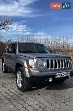 Позашляховик / Кросовер Jeep Patriot 2015 в Волочиську