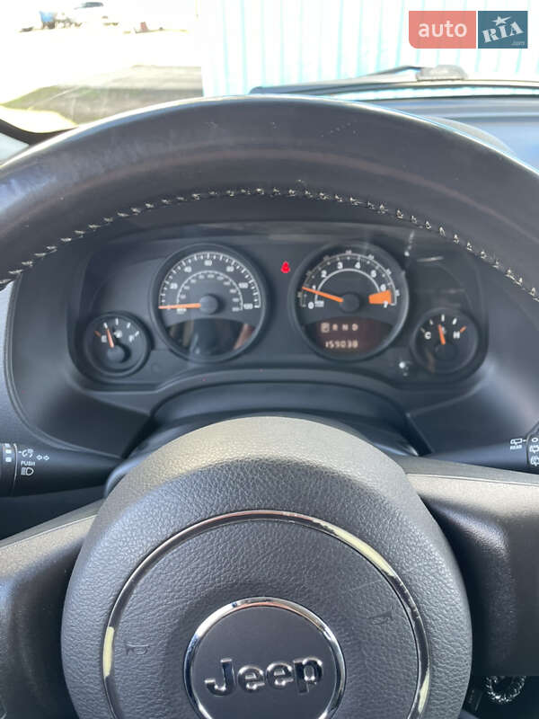 Внедорожник / Кроссовер Jeep Patriot 2013 в Харькове