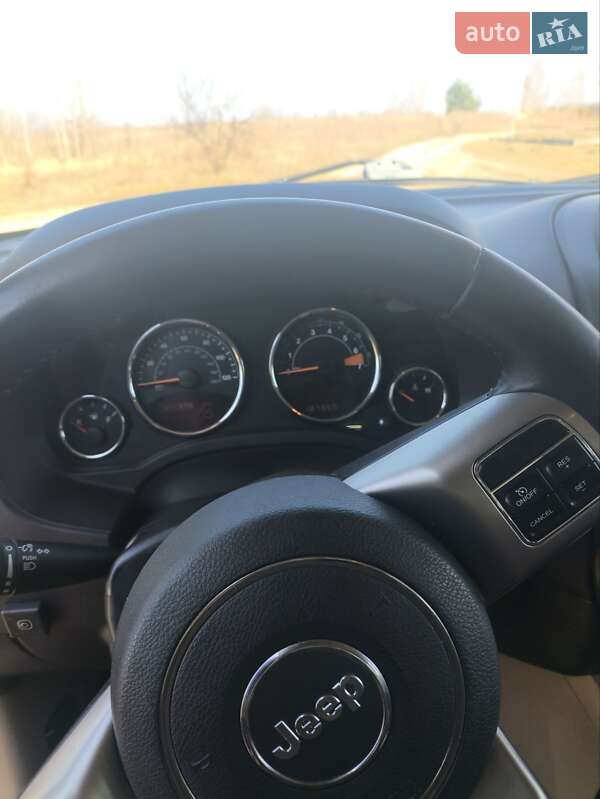 Внедорожник / Кроссовер Jeep Patriot 2014 в Киеве