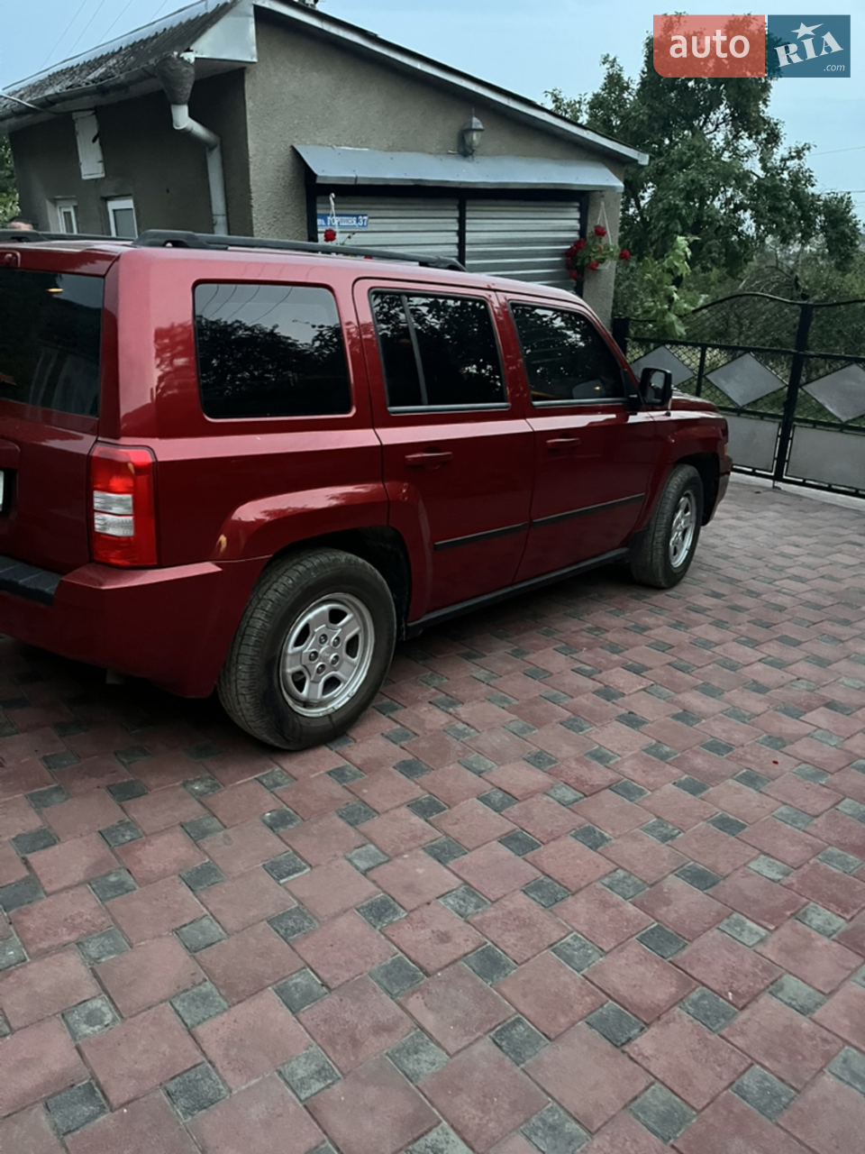2010 Jeep Liberty (Patriot) - мініатюра 11