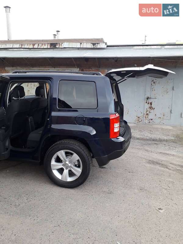 Позашляховик / Кросовер Jeep Patriot 2012 в Полтаві