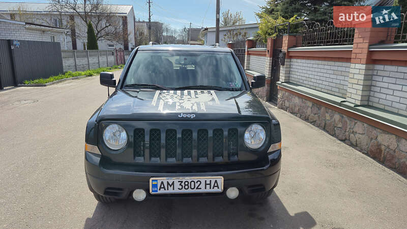 Внедорожник / Кроссовер Jeep Patriot 2015 в Житомире
