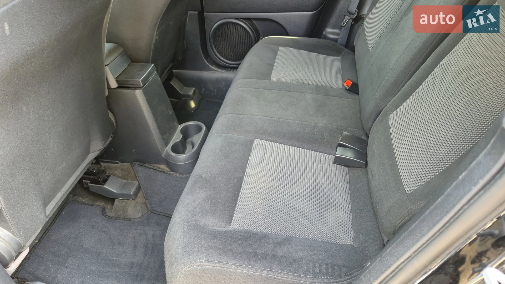 2015 Jeep Liberty (Patriot) - мініатюра 9