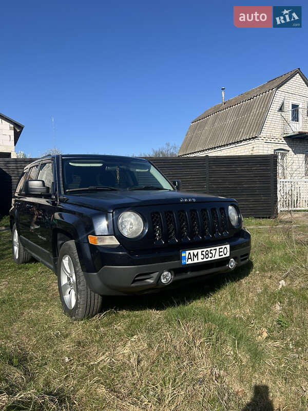 Позашляховик / Кросовер Jeep Patriot 2011 в 