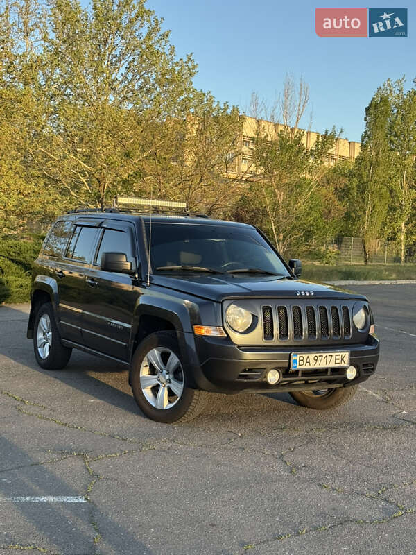 Внедорожник / Кроссовер Jeep Patriot 2013 в 