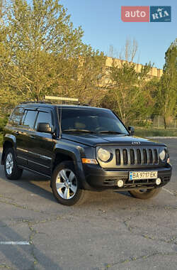 Внедорожник / Кроссовер Jeep Patriot 2013 в 