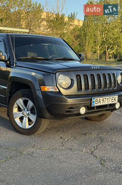 Внедорожник / Кроссовер Jeep Patriot 2013 в 