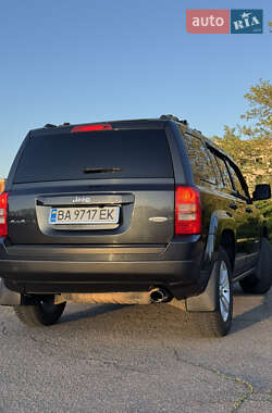 Внедорожник / Кроссовер Jeep Patriot 2013 в 