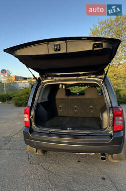 Внедорожник / Кроссовер Jeep Patriot 2013 в 