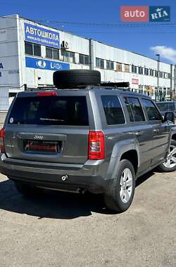 Позашляховик / Кросовер Jeep Patriot 2012 в 