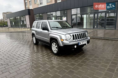 Внедорожник / Кроссовер Jeep Patriot 2016 в Ровно