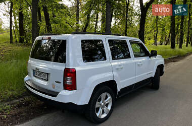 Позашляховик / Кросовер Jeep Patriot 2014 в 