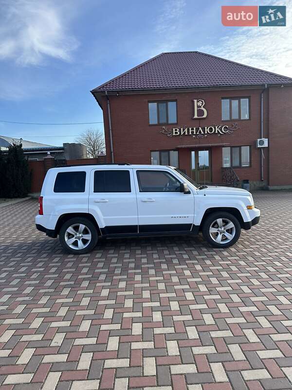 Позашляховик / Кросовер Jeep Patriot 2016 в Татарбунарах