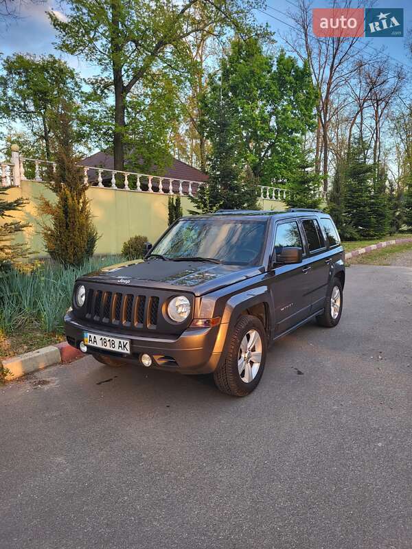 Позашляховик / Кросовер Jeep Patriot 2015 в Києві