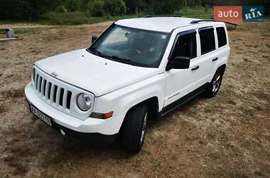 Позашляховик / Кросовер Jeep Patriot 2015 в 