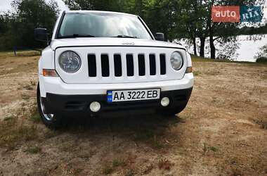 Позашляховик / Кросовер Jeep Patriot 2015 в 