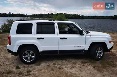 Позашляховик / Кросовер Jeep Patriot 2015 в 