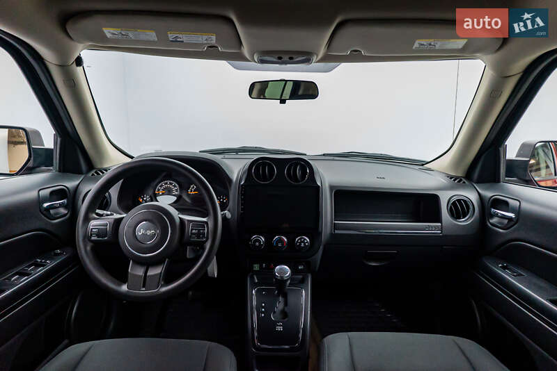 Внедорожник / Кроссовер Jeep Patriot 2014 в Киеве