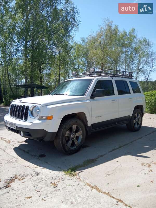 Внедорожник / Кроссовер Jeep Patriot 2015 в Лебедине