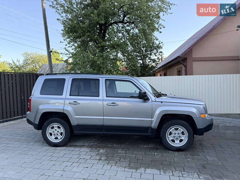 Позашляховик / Кросовер Jeep Patriot 2016 в Делятині