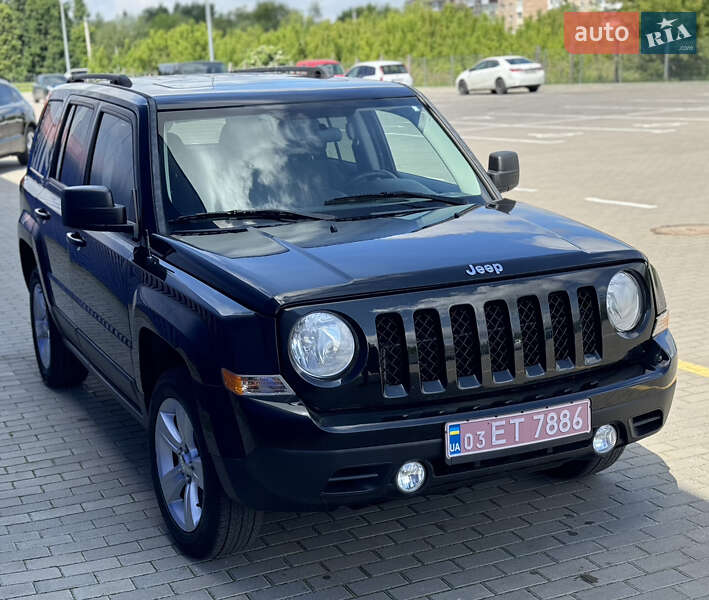 Внедорожник / Кроссовер Jeep Patriot 2013 в 