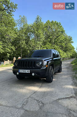 Внедорожник / Кроссовер Jeep Patriot 2015 в Чугуеве