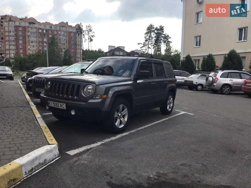 Внедорожник / Кроссовер Jeep Patriot 2012 в Ирпене