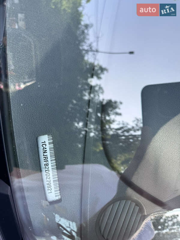 Внедорожник / Кроссовер Jeep Patriot 2013 в Ужгороде