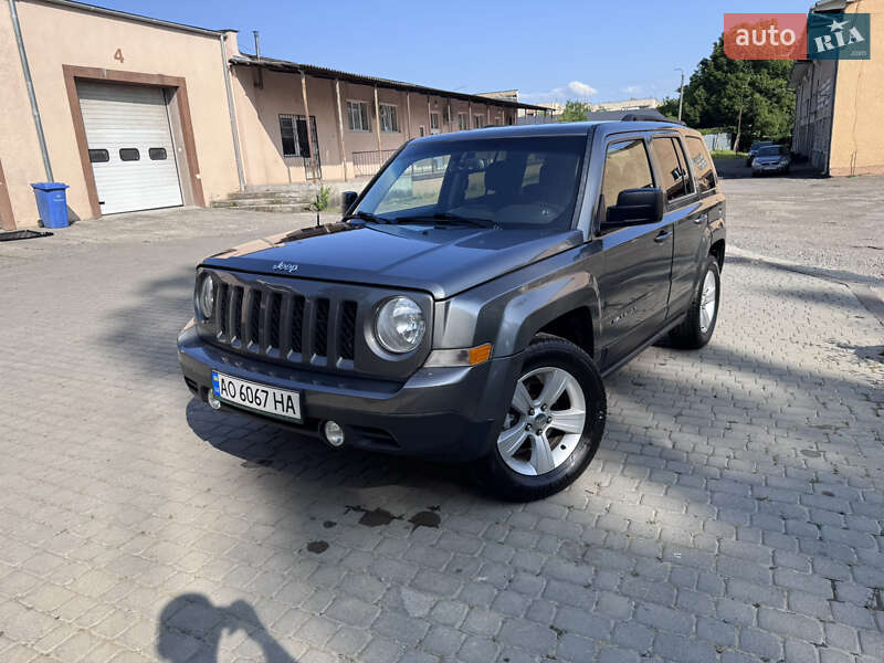 Внедорожник / Кроссовер Jeep Patriot 2013 в Ужгороде