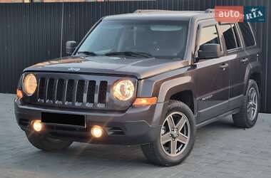 Внедорожник / Кроссовер Jeep Patriot 2015 в 