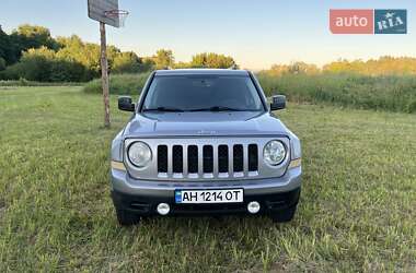 Позашляховик / Кросовер Jeep Patriot 2016 в Фастові