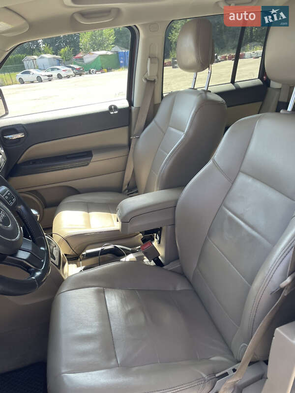 Позашляховик / Кросовер Jeep Patriot 2014 в Києві